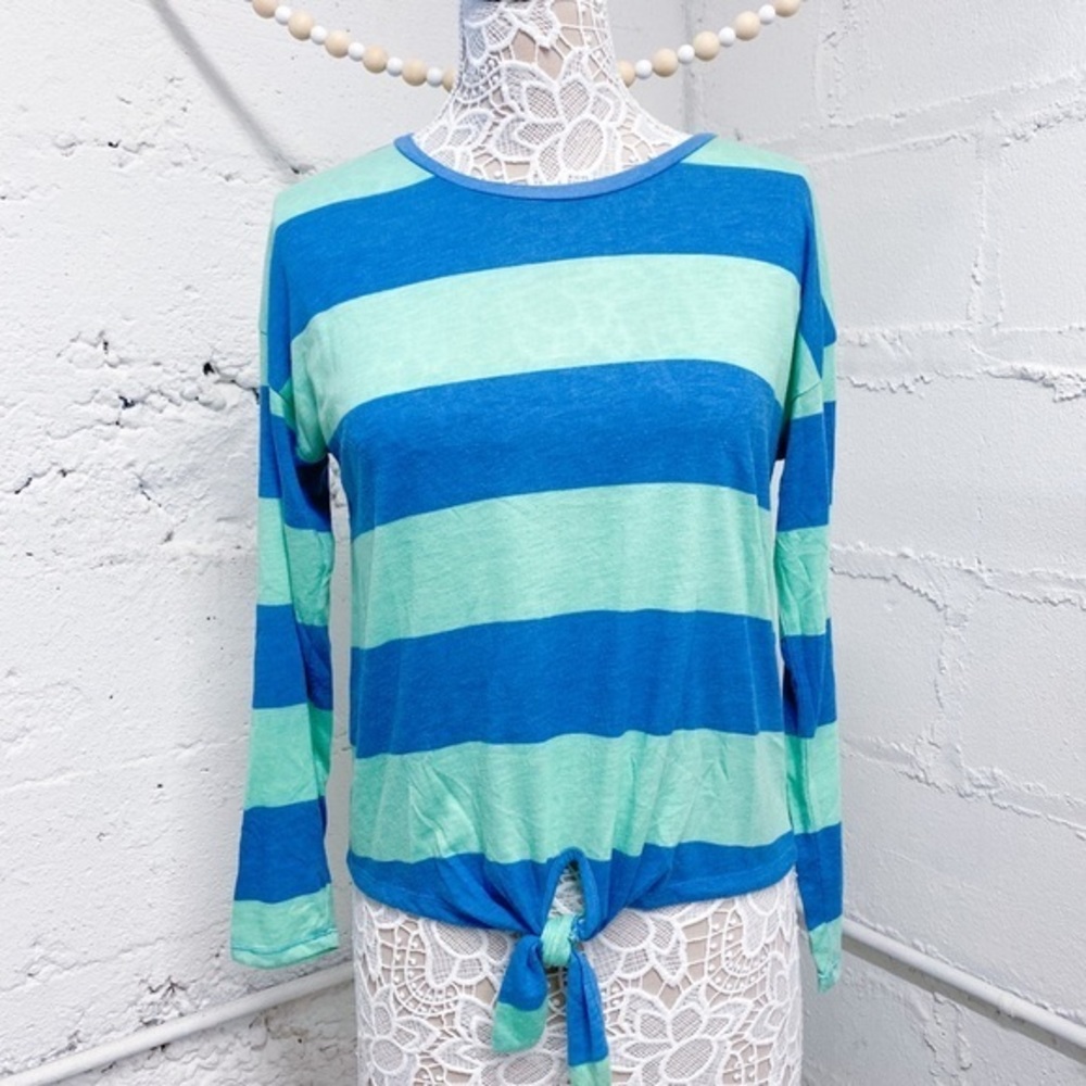 3/$15 NWOT Cloud Chaser Stripe Tie Knot Long Tee